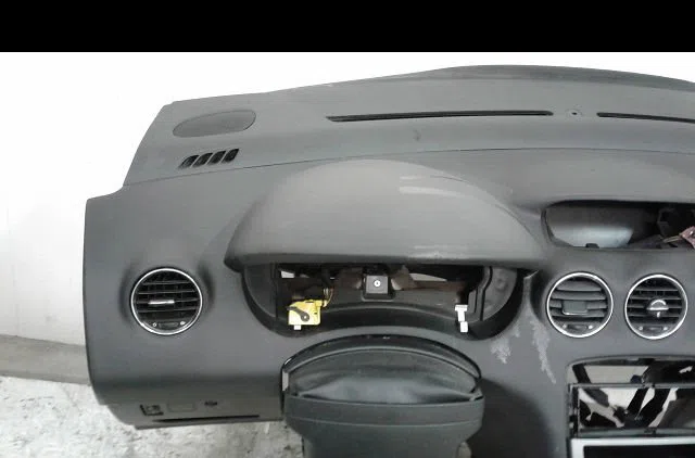 Planche de bord Peugeot 308 I (4A_, 4C_) 1.6 hdi (2007-2014) 5 portes occasion