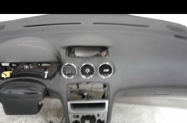 Planche de bord Peugeot 308 I (4A_, 4C_) 1.6 hdi (2007-2014) 5 portes occasion