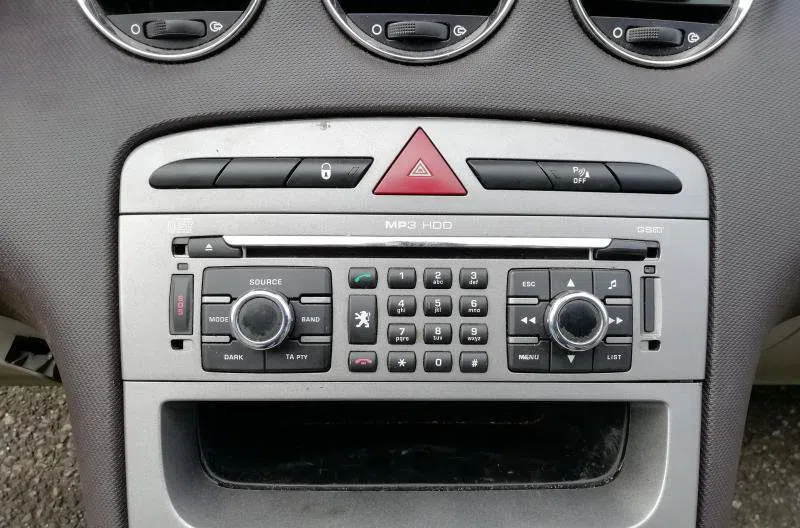 Planche de bord Peugeot 308 SW I (4E_, 4H_) 1.6 hdi (2009-2014) 5 portes occasion