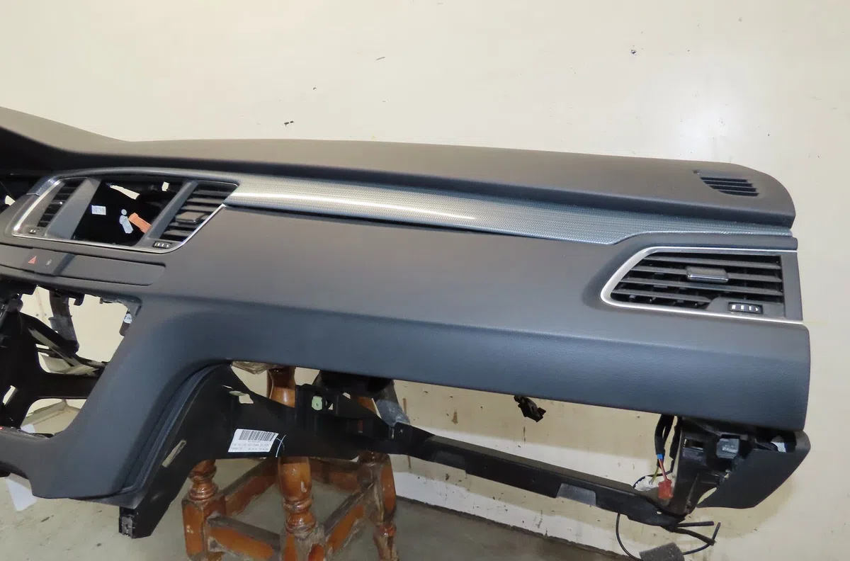 Planche de bord Peugeot 508 I (8D_) 2.0 hdi (2010-2018) 4 portes occasion