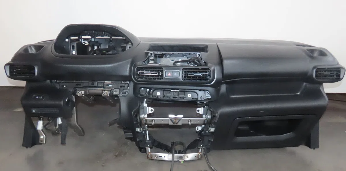 Planche de bord Peugeot PARTNER Camionnette-Monospace (K9) 1.5 bluehdi 100 (2019) occasion