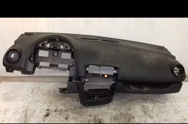Planche de bord Renault CLIO IV (BH_) 0.9 tce 90 (2012) 5 portes occasion