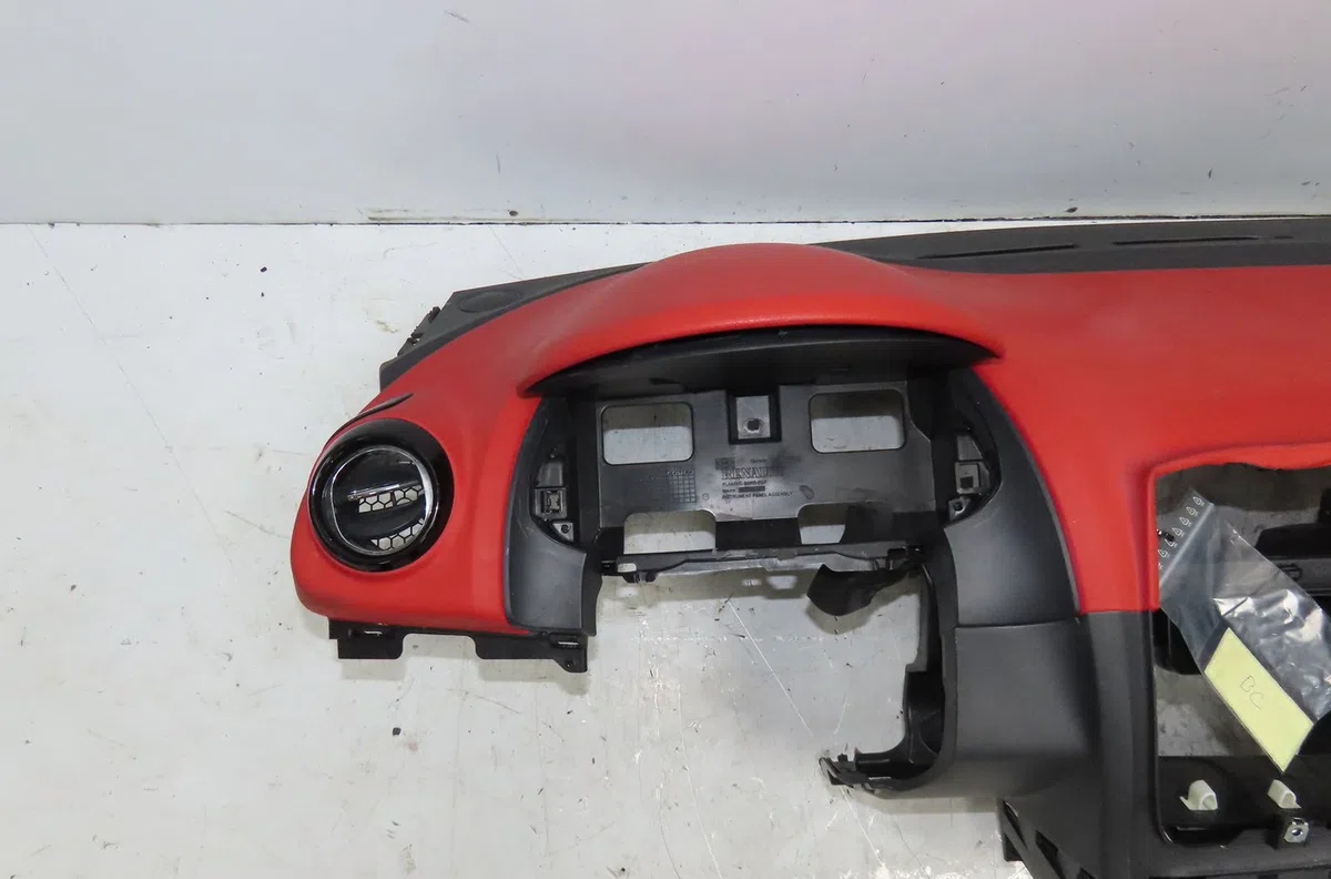 Planche de bord Renault CLIO IV (BH_) 1.5 dci 90 (2012) 5 portes occasion