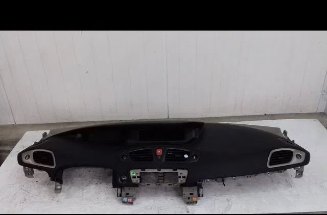 Planche de bord Renault GRAND SCÉNIC III (JZ0-1_) 1.9 dci (2009) occasion