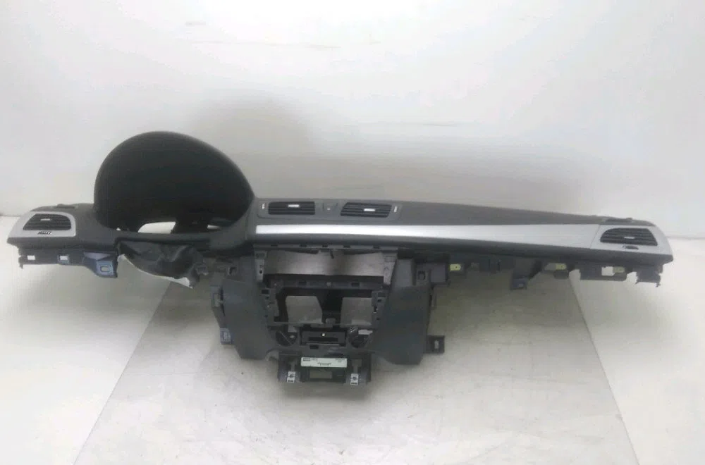 Planche de bord Renault MEGANE III Coupé (DZ0-1_) 1.5 dci (dz09, dz0d, dz1f, dz1g, dz14, dz29) (2009-2015) 3 portes occa