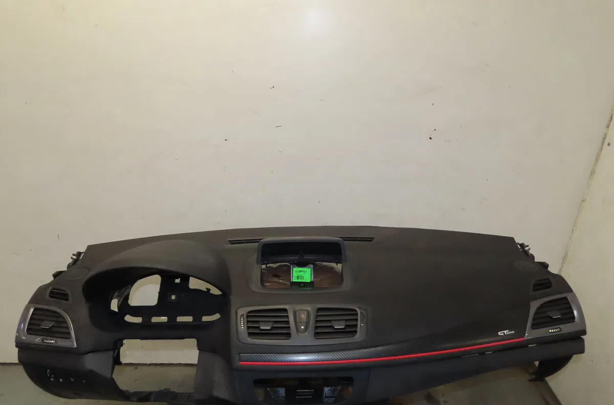 Planche de bord Renault MEGANE III Grandtour (KZ0-1) 1.5 dci (kz09, kz0d, kz1g, kz29, kz14, kz1w, kz10, kz1f,... (2009) 