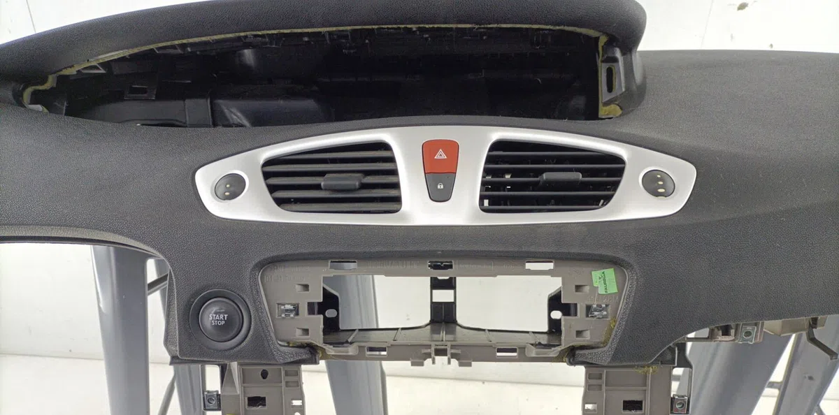 Planche de bord RENAULT SCENIC 3 PHASE 1 occasion