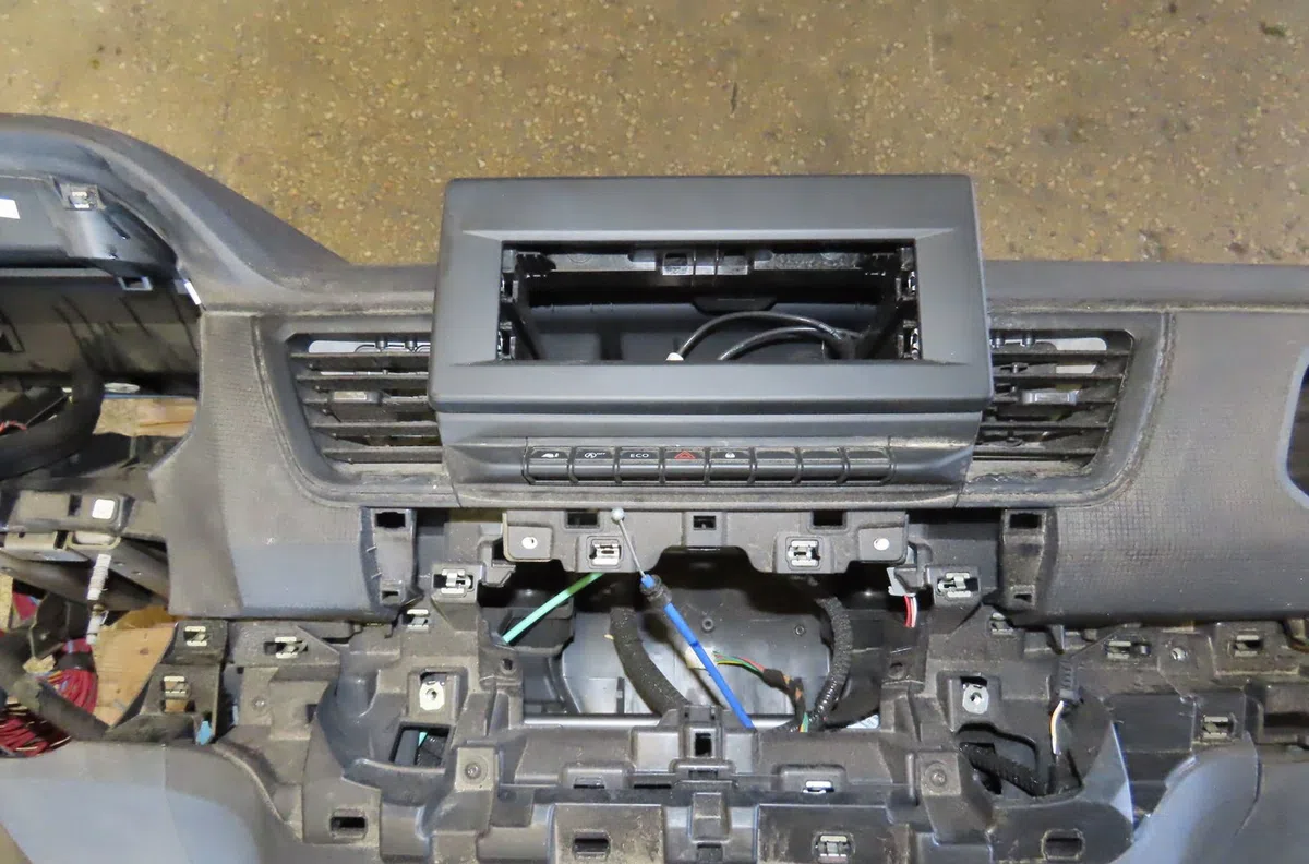 Planche de bord Renault TRAFIC III Camionnette (FG_) 2.0 dci 110 (fgmw) (2021) occasion