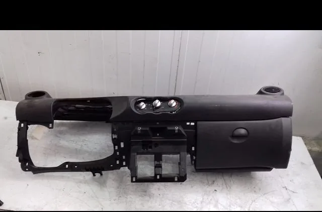 Planche de bord Renault TWINGO II (CN0_) 1.2 16v (cn0k, cn0v) (2007) 3 portes occasion