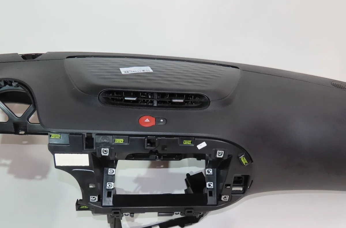 Planche de bord Renault TWINGO III (BCM_, BCA_) 1.0 sce 65 (bcmj) (2019) occasion