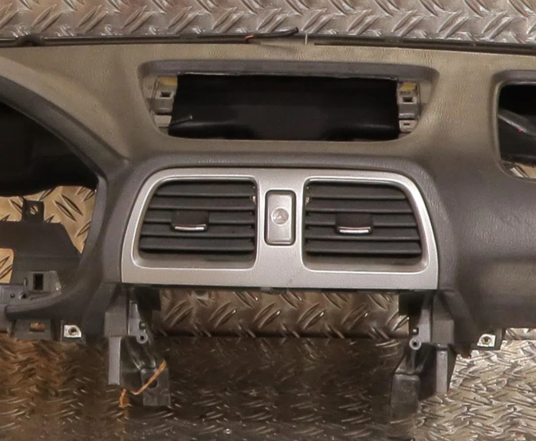 Planche de bord Subaru IMPREZA 3-5 portes (GR, GH, G3) 2.5 awd (ghe) (2008-2011) occasion