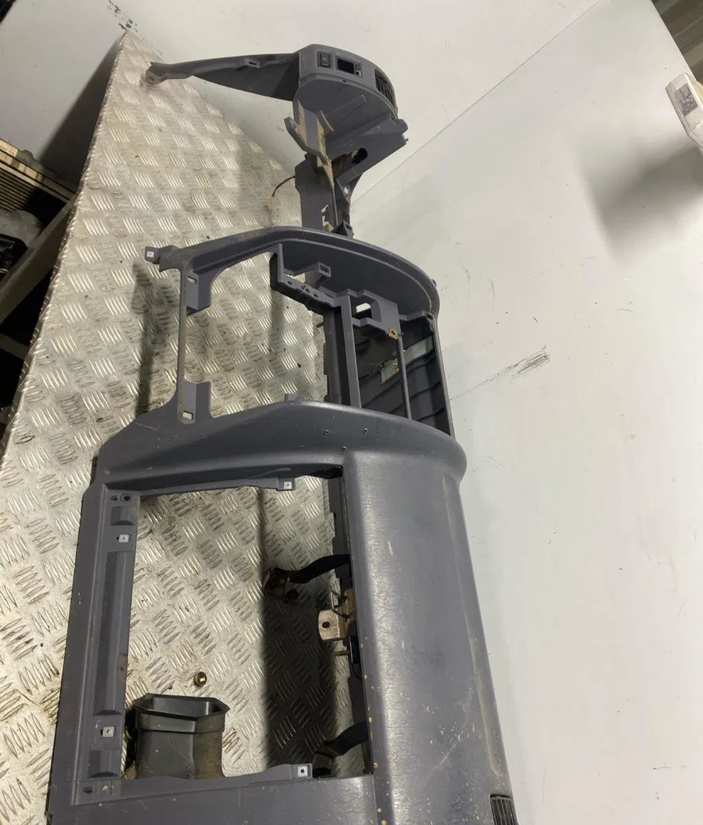 Planche de bord TOYOTA LAND CRUISER 3 J90 PHASE 2 occasion