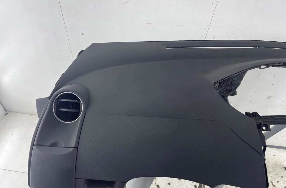 Planche de bord TOYOTA YARIS 2 PHASE 2 occasion