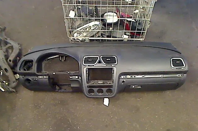 Planche de bord Volkswagen EOS (1F7, 1F8) 2.0 tdi (2006-2008) occasion