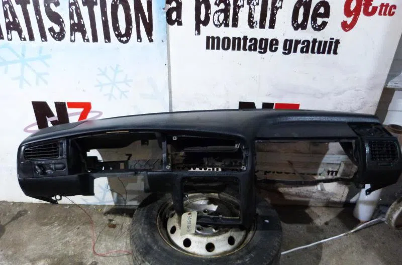 Planche de bord VOLKSWAGEN GOLF 3 BREAK occasion