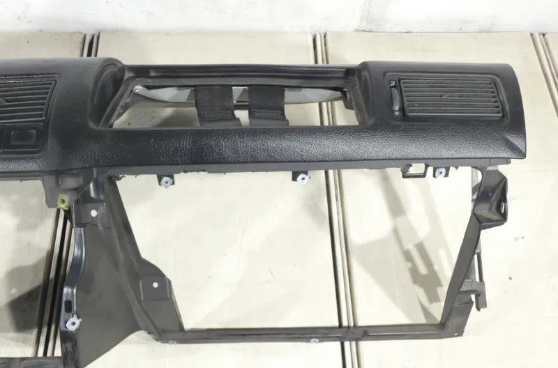 Planche de bord VOLKSWAGEN GOLF 4 occasion