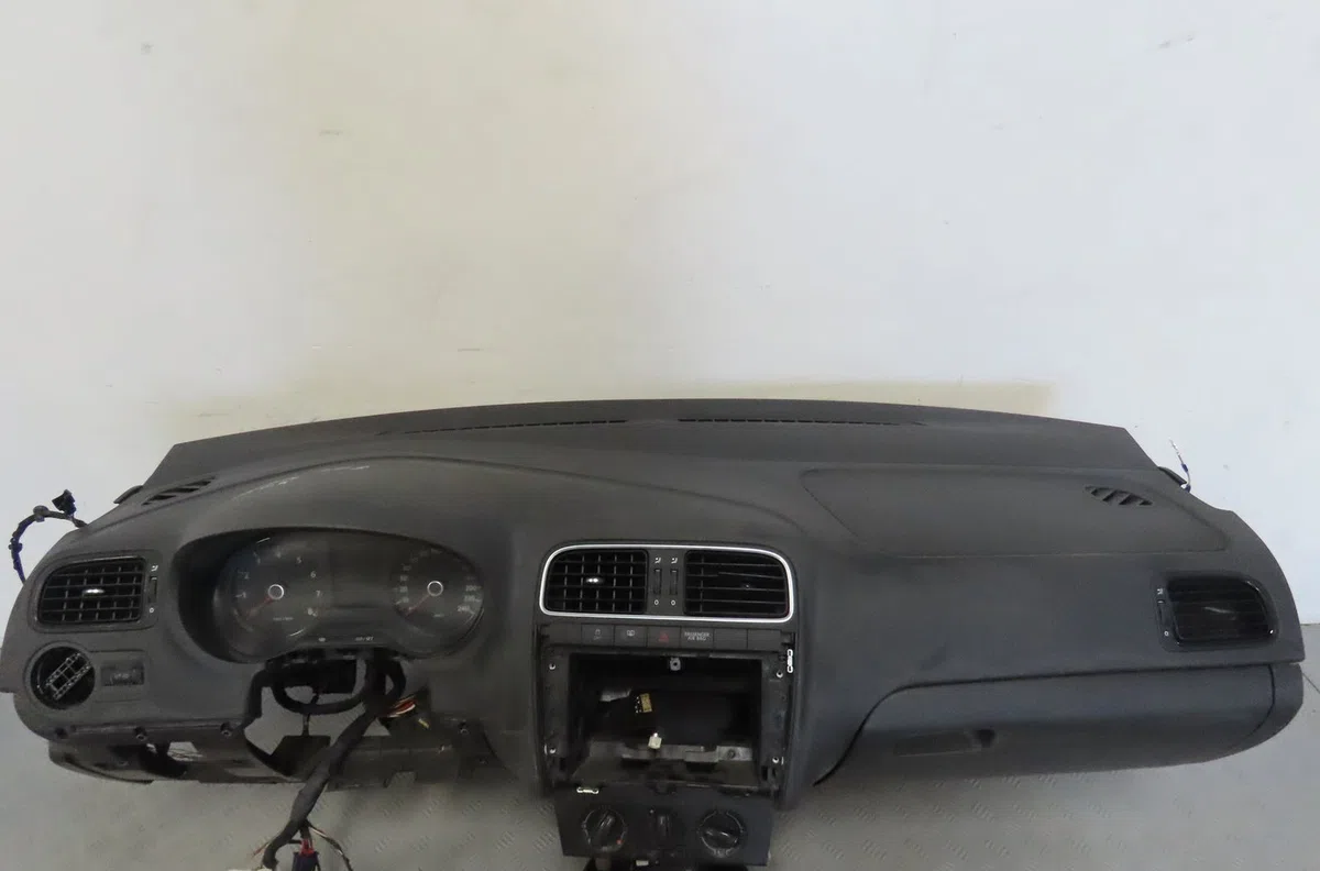 Planche de bord Volkswagen POLO V (6R1, 6C1) 1.4 (6r1) (2009-2014) occasion
