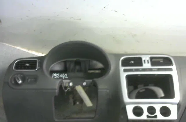 Planche de bord Volkswagen POLO V (6R1, 6C1) 1.6 tdi (2009) 5 portes occasion