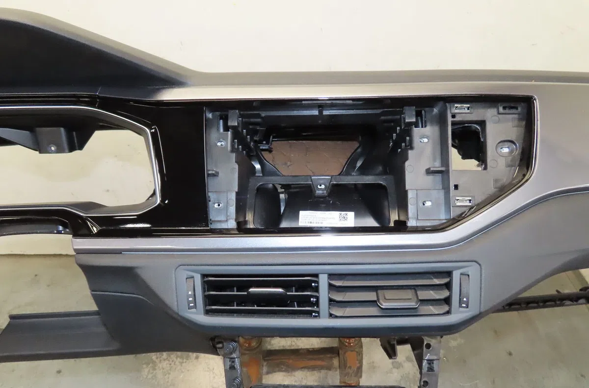 Planche de bord Volkswagen POLO VI (AW1, BZ1, AE1) 1.0 tsi (2017) occasion