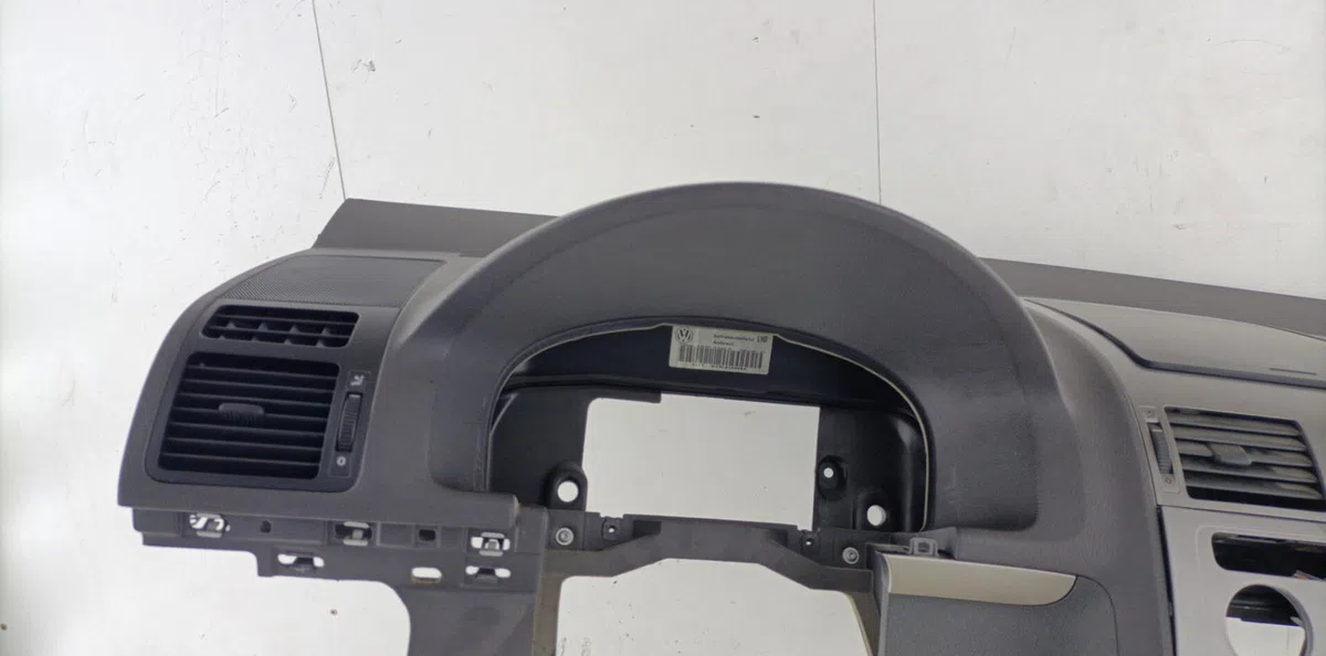 Planche de bord VOLKSWAGEN TOURAN 1 PHASE 2 occasion