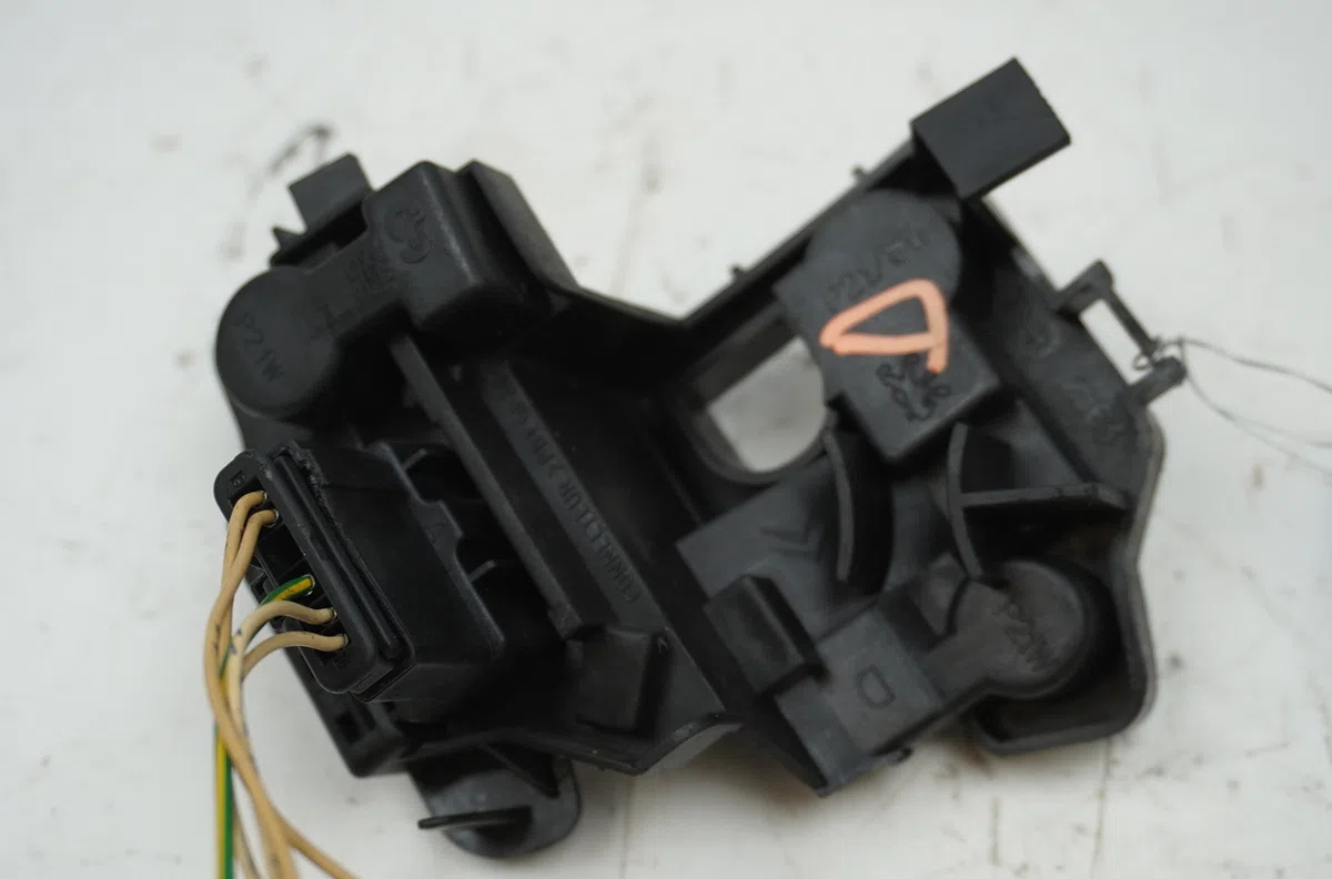 Platine feu ard Peugeot 206 3-5 portes (2A-C) 1.4 i (1998-2012) 3 portes occasion
