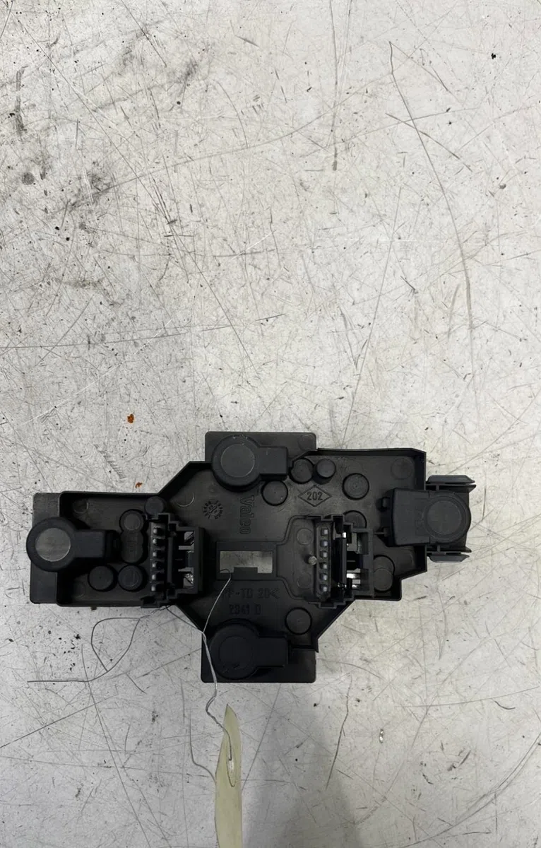 Platine feu ard Renault SCÉNIC I Monospace (JA0-1_, FA0_) 1.6 (ja00, ja16, ja15, ja19, ja1v, ja2b, ja2c, ja0b,... (1999-