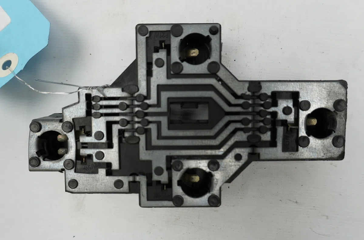Platine feu arg Renault SCÉNIC I Monospace (JA0-1_, FA0_) 1.9 dci (ja05, ja1f) (1999-2003) 5 portes occasion