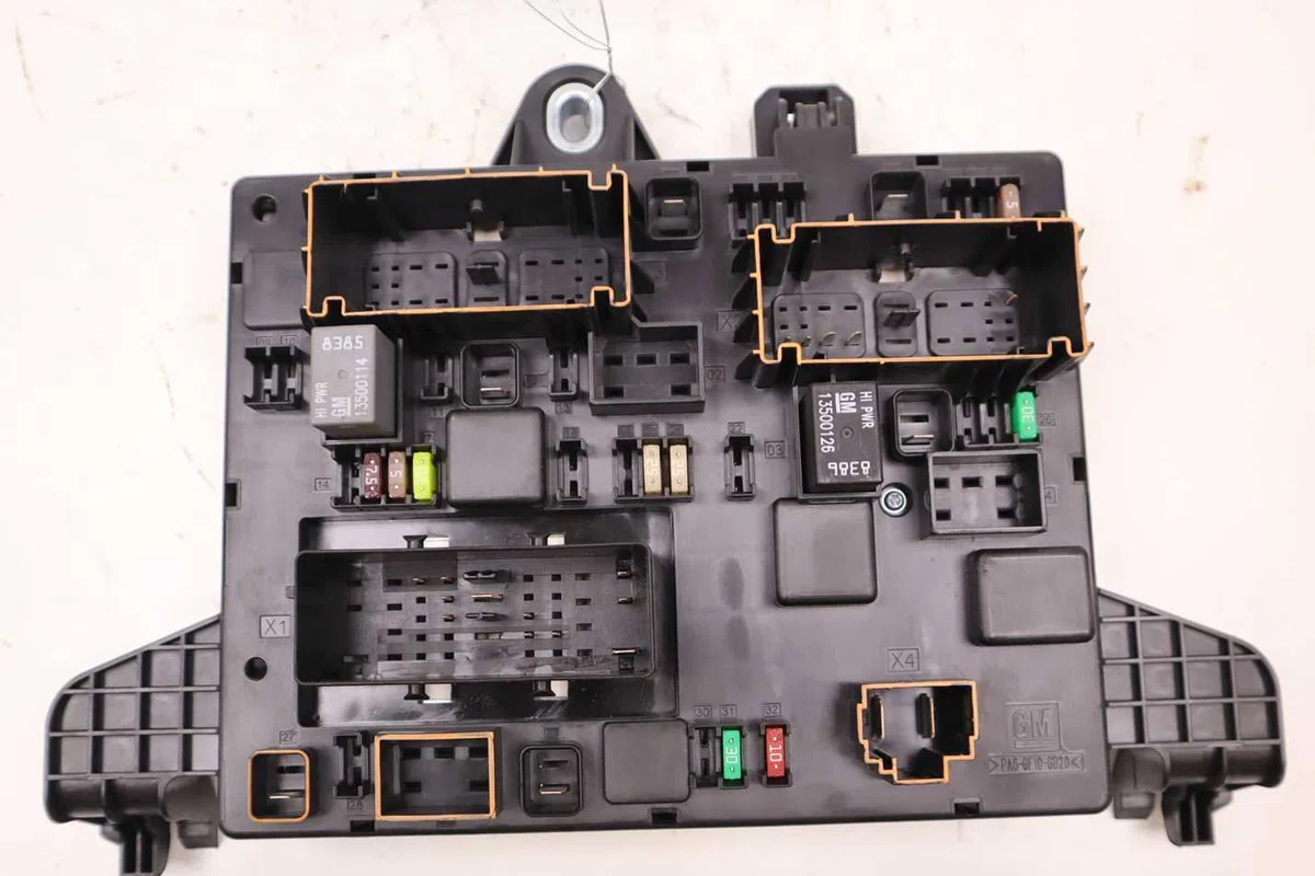 Platine fusible ar Opel ASTRA J (P10) 1.7 cdti (68) (2009-2015) occasion
