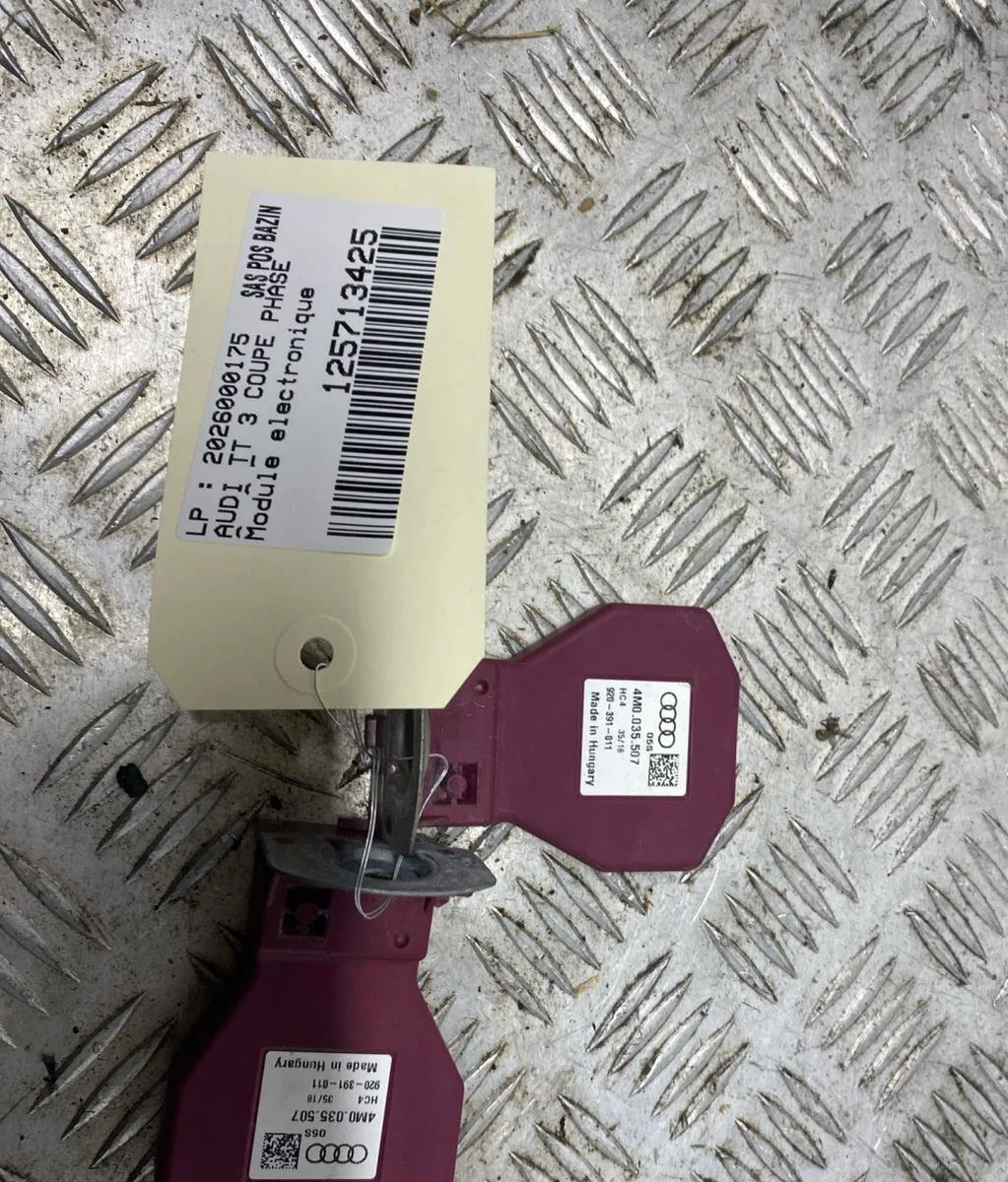 Platine fusible av AUDI TT 3 COUPE PHASE 2 occasion