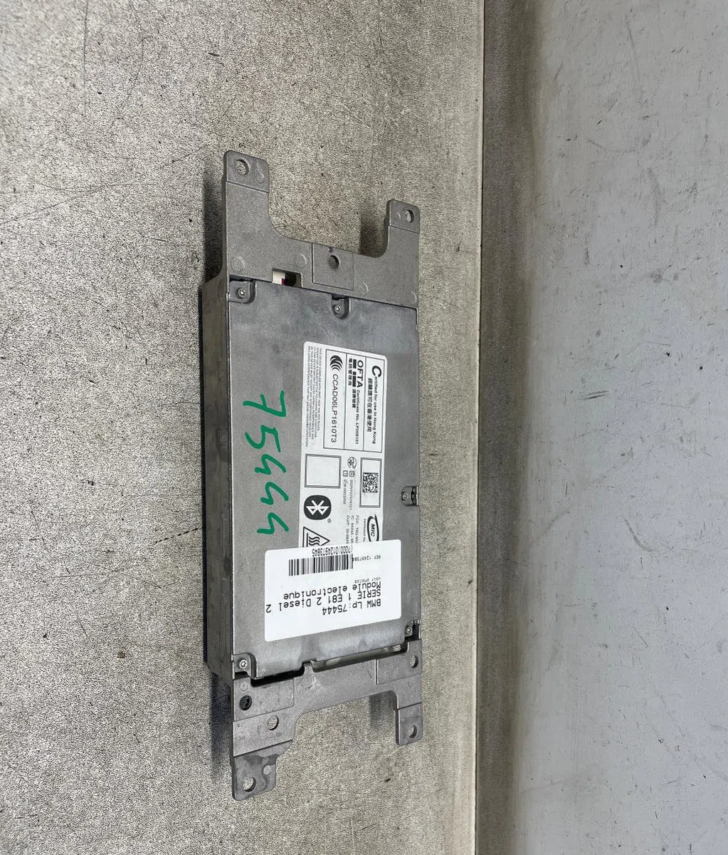 Platine fusible av Bmw 1 (E81) 118 d (2006-2011) 3 portes occasion
