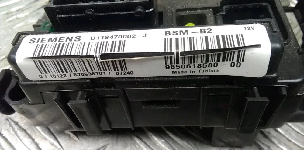 Platine fusible av Citroen BERLINGO - BERLINGO FIRST Monospace (MF_, GJK_, GFK_) 1.6 hdi 90 (mf9hx) (2005-2008) occasion