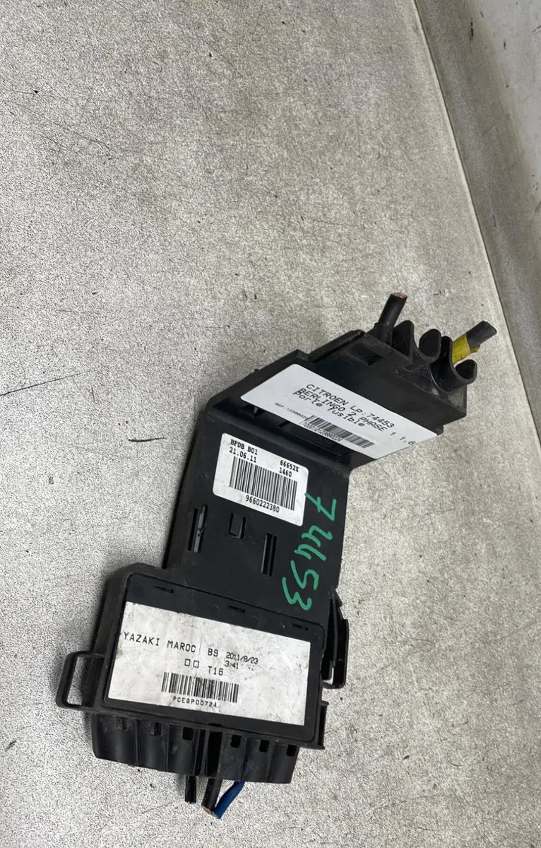Platine fusible av Citroen BERLINGO Camionnette-Monospace (B9) 1.6 hdi 75 (2008) 3 portes occasion