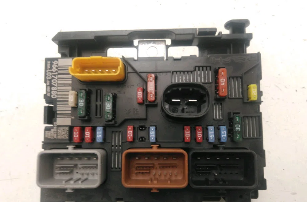 Platine fusible av CITROEN C3 1.4 HDI - 70 occasion