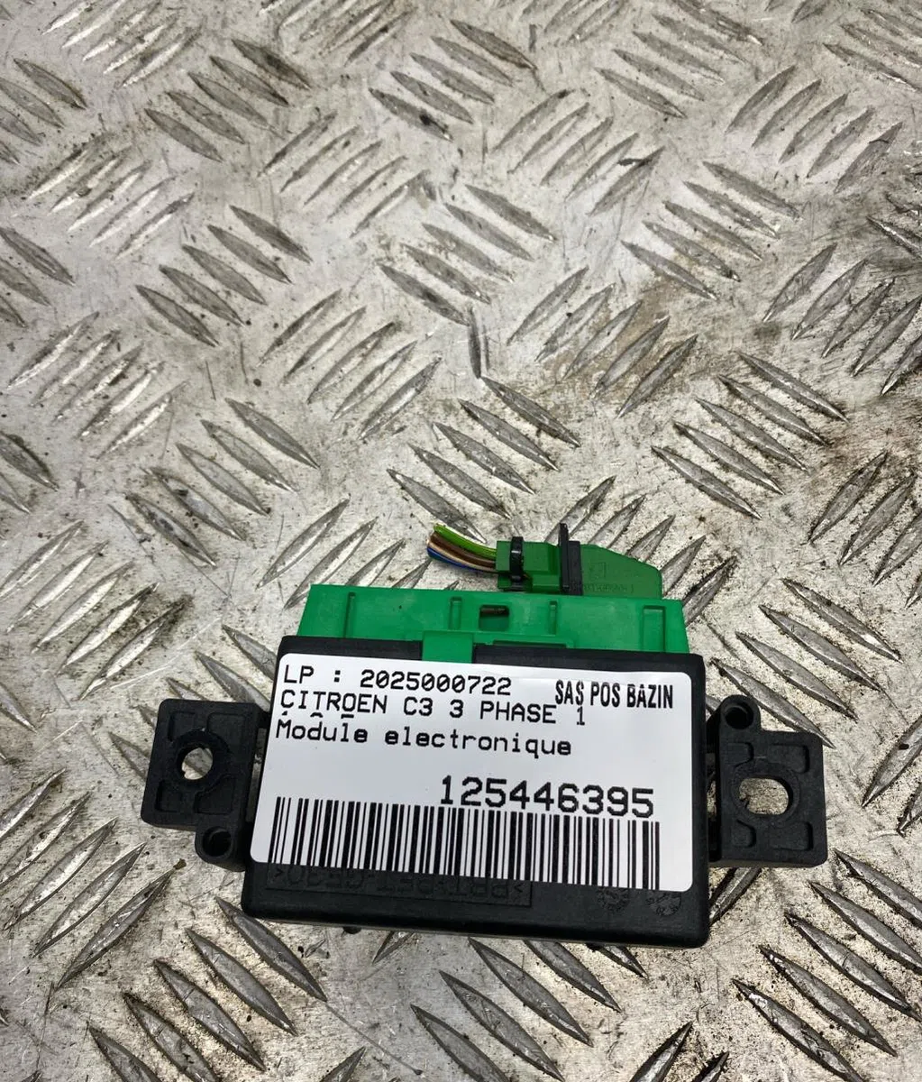 Platine fusible av CITROEN C3 3 PHASE 1 occasion