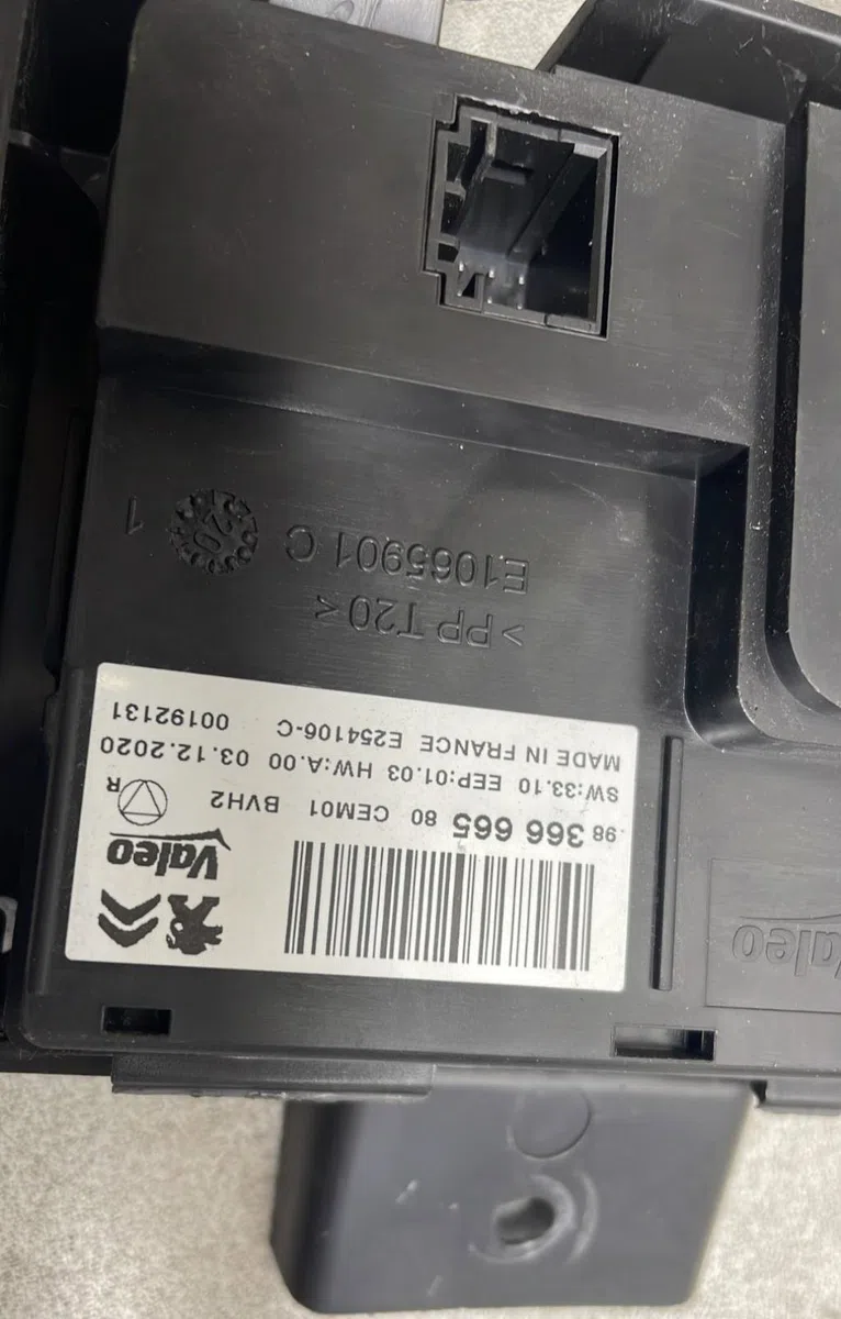 Platine fusible av CITROEN C3 3 PHASE 2 occasion