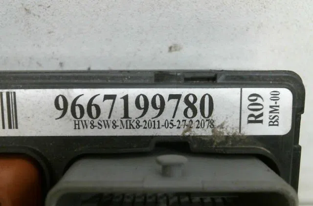 Platine fusible av Citroen C3 II (SC_) 1.4 hdi 70 (sc8hzc, sc8hr0, sc8hp4) (2009) 5 portes occasion