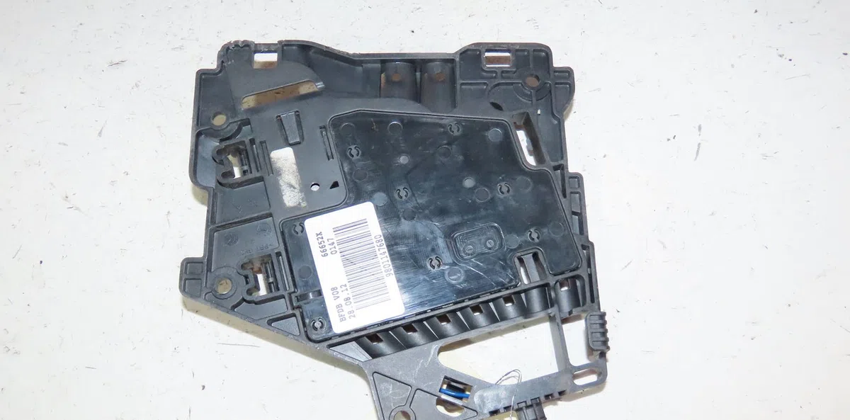 Platine fusible av Citroën C3 II (SC_) 1.6 hdi (2009-2016) 5 portes occasion