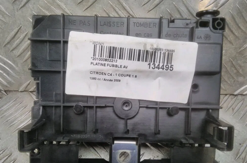 Platine fusible av Citroen C4 Coupé (LA_) 1.6 hdi (2004-2011) occasion