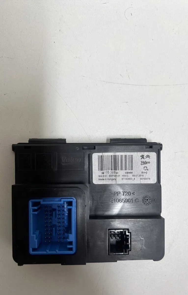 Platine fusible av Citroen C4 GRAND PICASSO II (DA_, DE_) 2.0 bluehdi 150 (2013) occasion