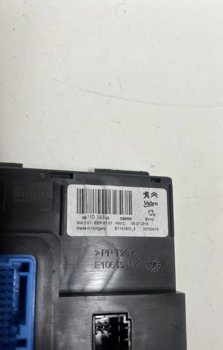 Platine fusible av Citroen C4 GRAND PICASSO II (DA_, DE_) 2.0 bluehdi 150 (2013) occasion