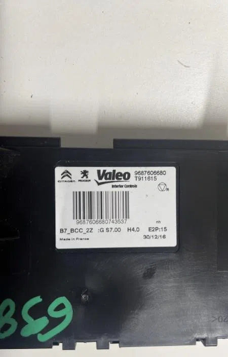 Platine fusible av Citroen C4 II (NC_) 1.2 thp 110 (2015-2017) occasion