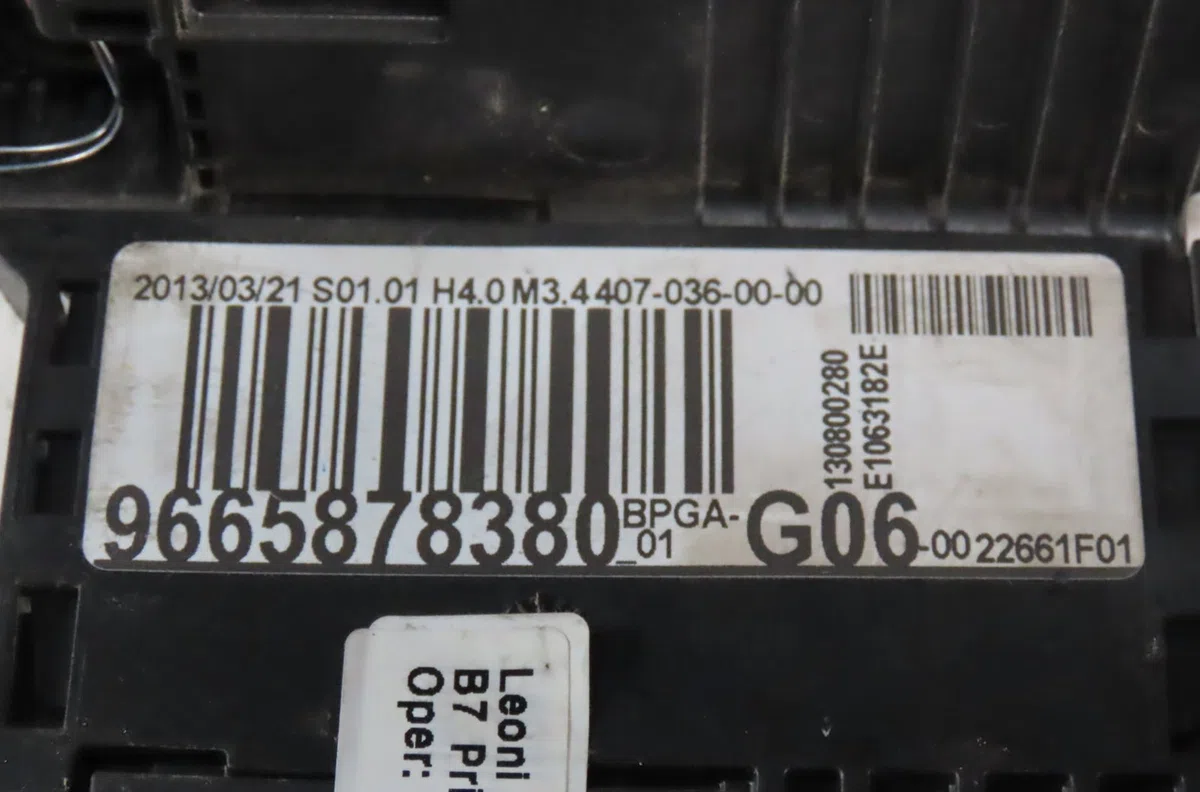 Platine fusible av Citroen C4 II (NC_) 1.6 hdi 115 (2012) occasion