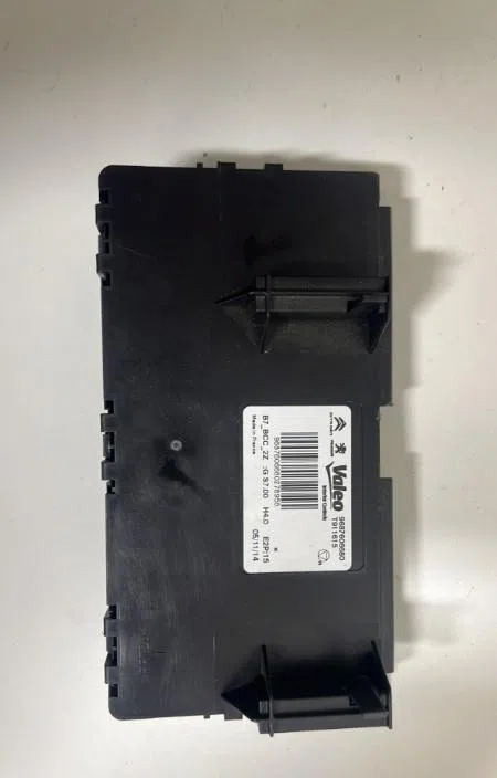 Platine fusible av Citroen C4 II (NC_) 1.6 hdi 90 (2009) 5 portes occasion