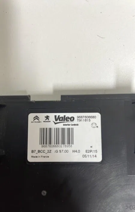Platine fusible av Citroen C4 II (NC_) 1.6 hdi 90 (2009) 5 portes occasion