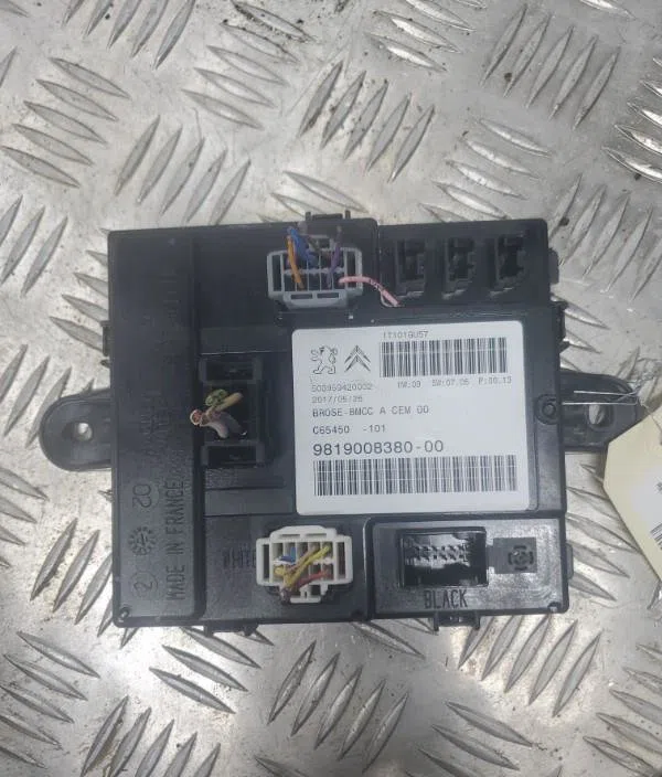 Platine fusible av CITROEN C4 PICASSO 2 PHASE 2 occasion