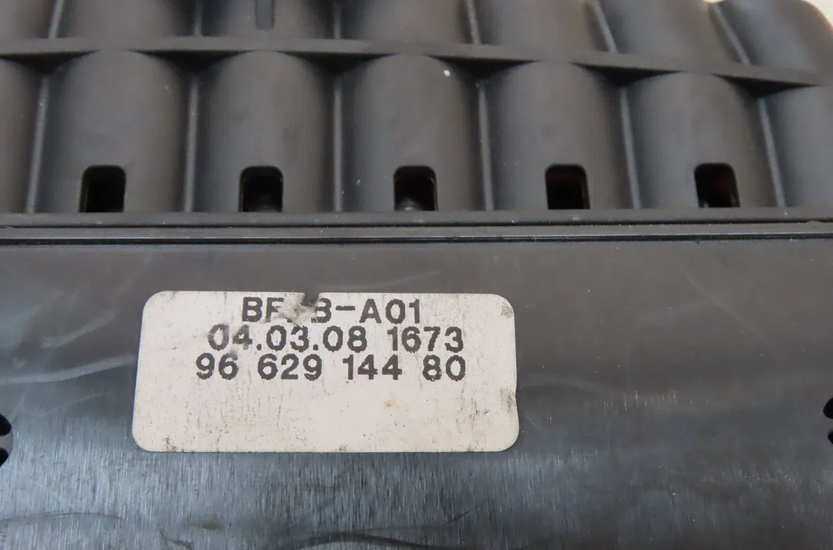 Platine fusible av Citroën C4 PICASSO I Monospace (UD_) 1.6 hdi (2007-2013) 5 portes occasion
