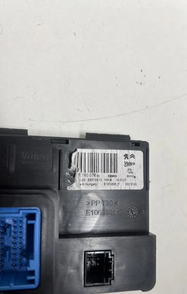 Platine fusible av Citroen C4 PICASSO II 1.6 hdi - bluehdi 115 (2013) 5 portes occasion