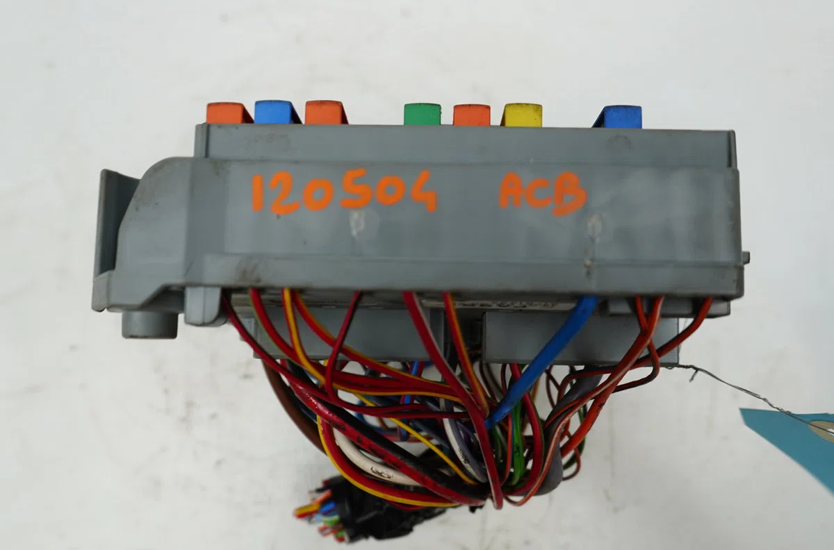 Platine fusible av Citroen NEMO Monospace 1.4 hdi (2009) 5 portes occasion