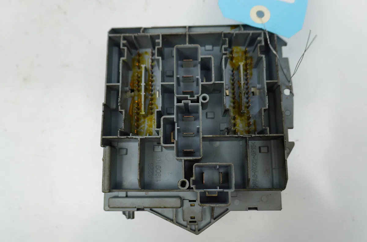 Platine fusible av Fiat STILO (192_) 1.9 jtd (192_xe1a) (2001-2006) occasion