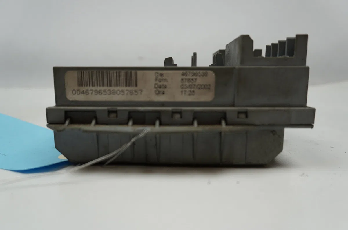 Platine fusible av Fiat STILO (192_) 1.9 jtd (192_xe1a) (2001-2006) occasion